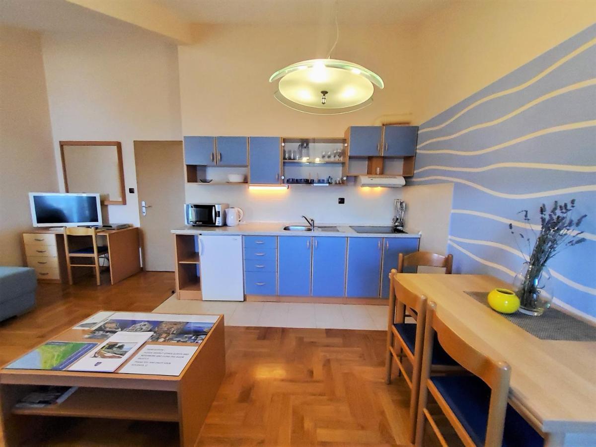 טוראני Apartments Petra I Karlo מראה חיצוני תמונה