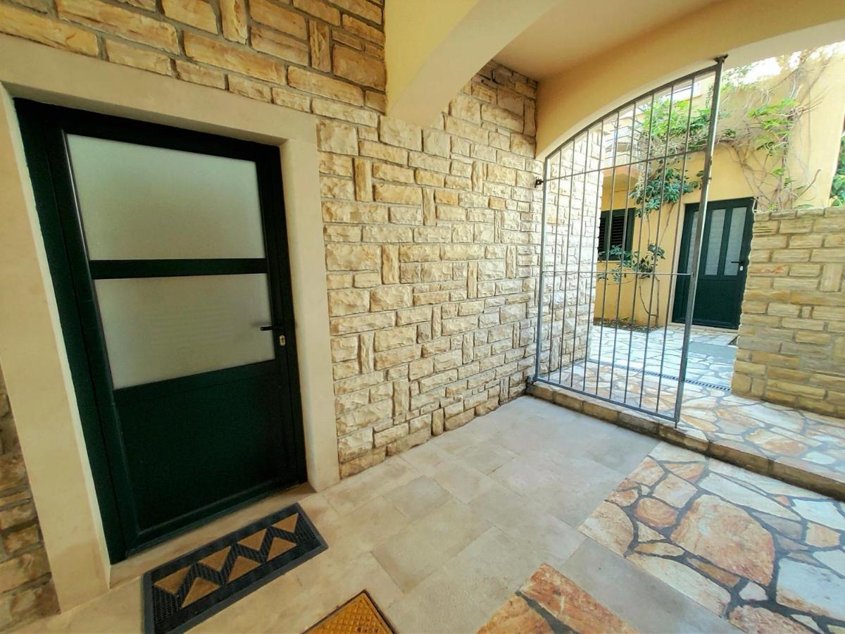 טוראני Apartments Petra I Karlo מראה חיצוני תמונה